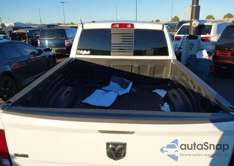 2019 Ram 1500 Classic Slt 4X2 6'4 Box z USA, uszkodzony, nr VIN 1C6RR6TT2KS657886